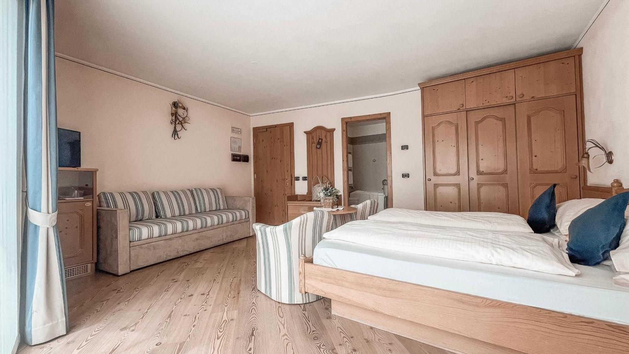 Hotel Flora Ливиньо Экстерьер фото