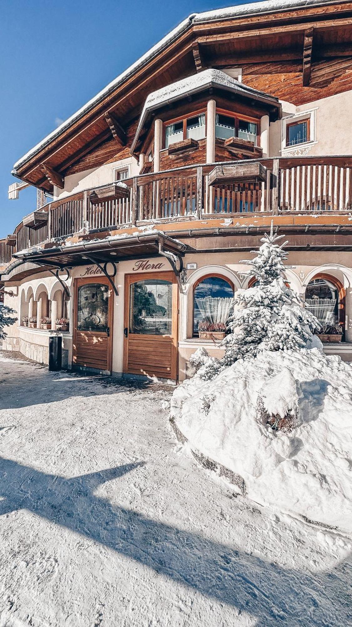 Hotel Flora Ливиньо Экстерьер фото